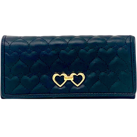 Juicy Couture Handbags - Juicy Couture Women’s Single Gusset Flap Clutc - Black Quilted Women's Wallet